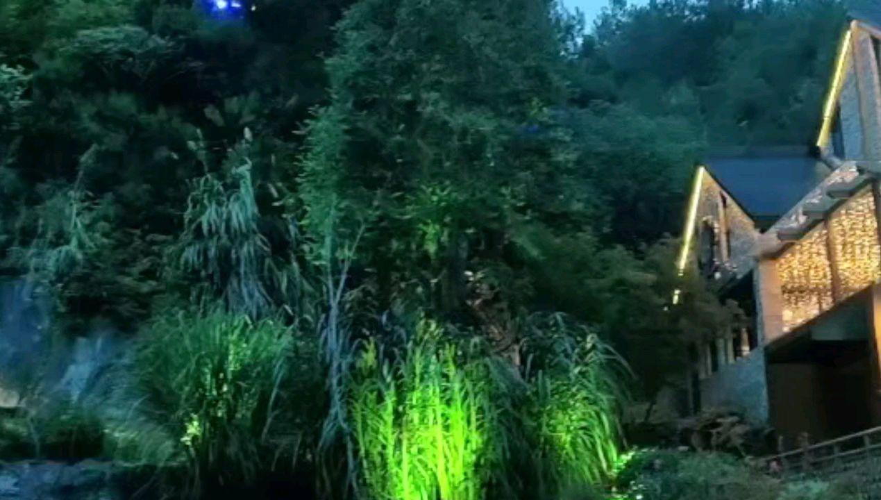 董少鹏：证监会发布两条信息